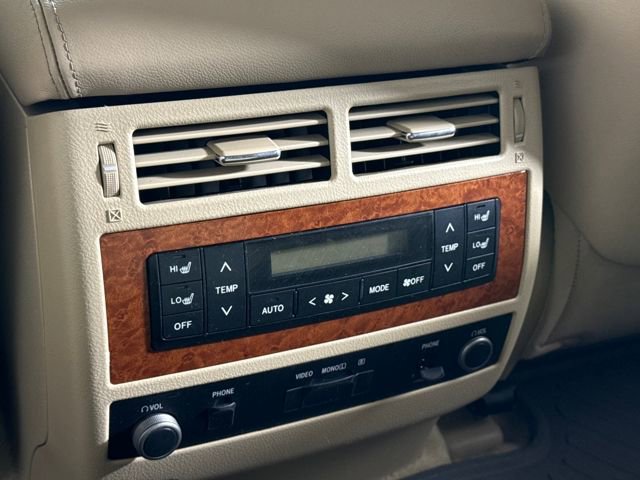 Used 2013 Toyota Land Cruiser image 26