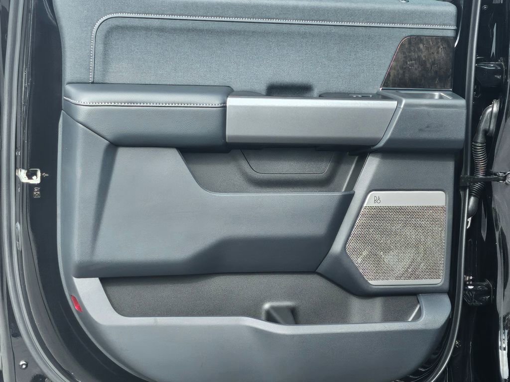 New 2026 Ford F250 Lariat w/ Black Appearance Package image 33