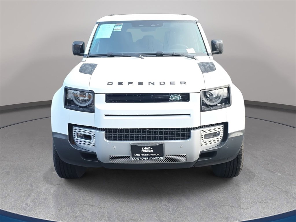 Used 2025 Land Rover Defender 110 S image 2