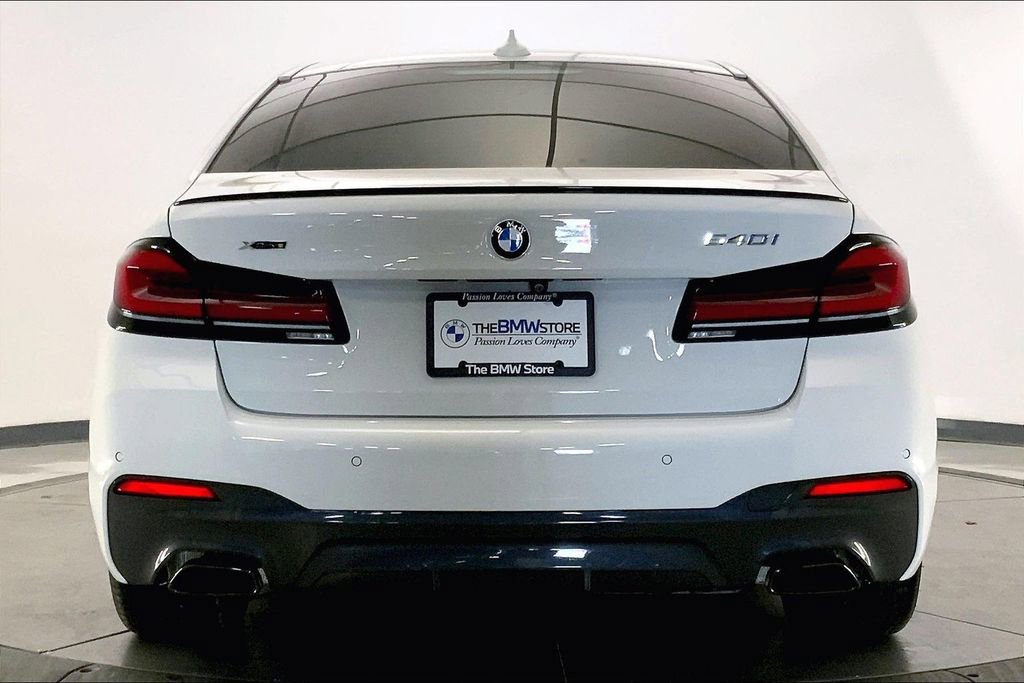 Certified 2023 BMW 540i xDrive w/ Executive Package AWD/4WD image 3