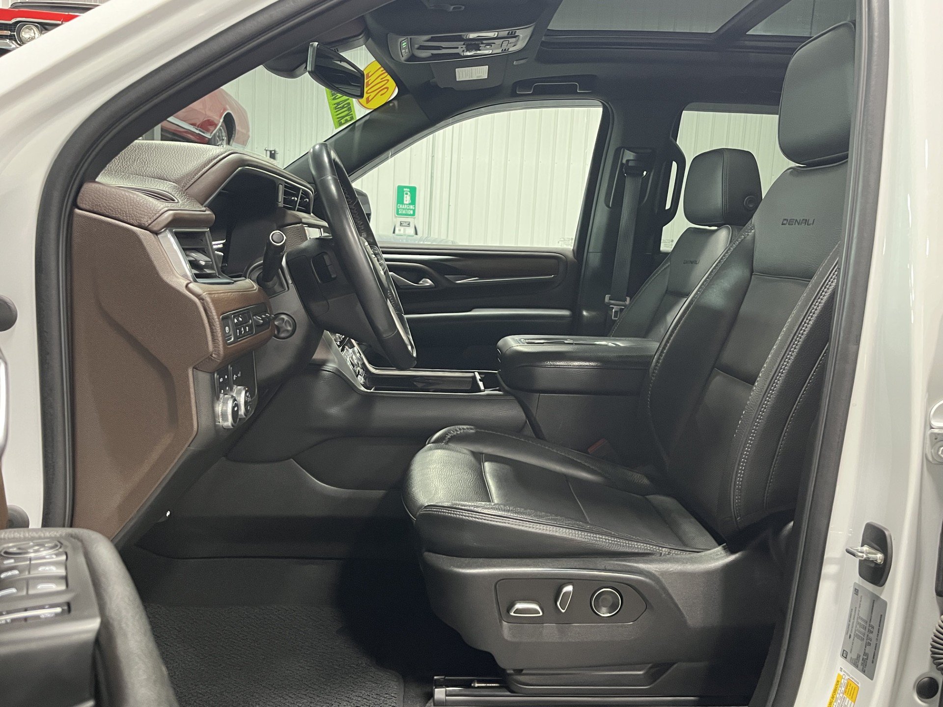 Certified 2022 GMC Yukon Denali AWD/4WD image 12