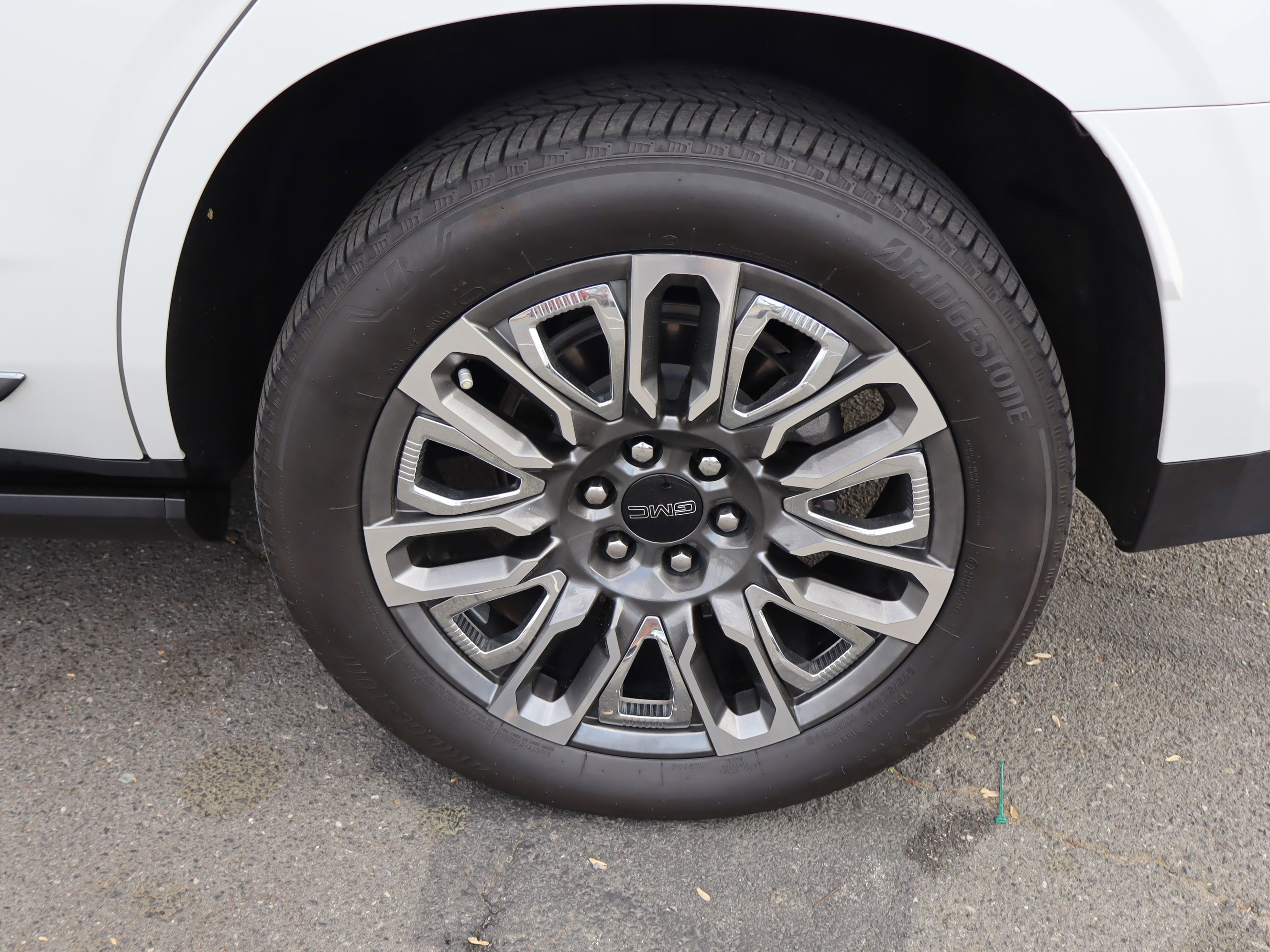 Certified 2023 GMC Yukon Denali Ultimate image 45