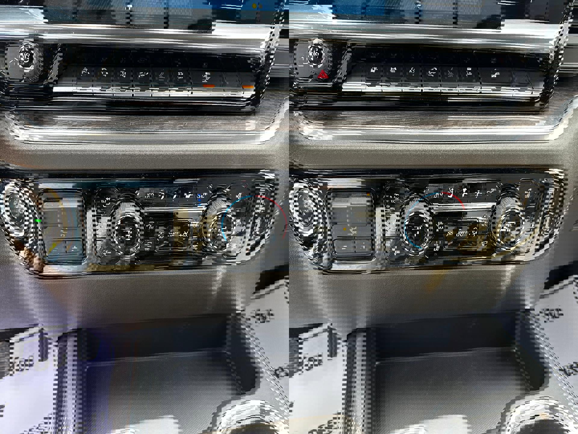 Used 2023 Chevrolet Silverado 1500 LTZ w/ LTZ Convenience Package II image 11