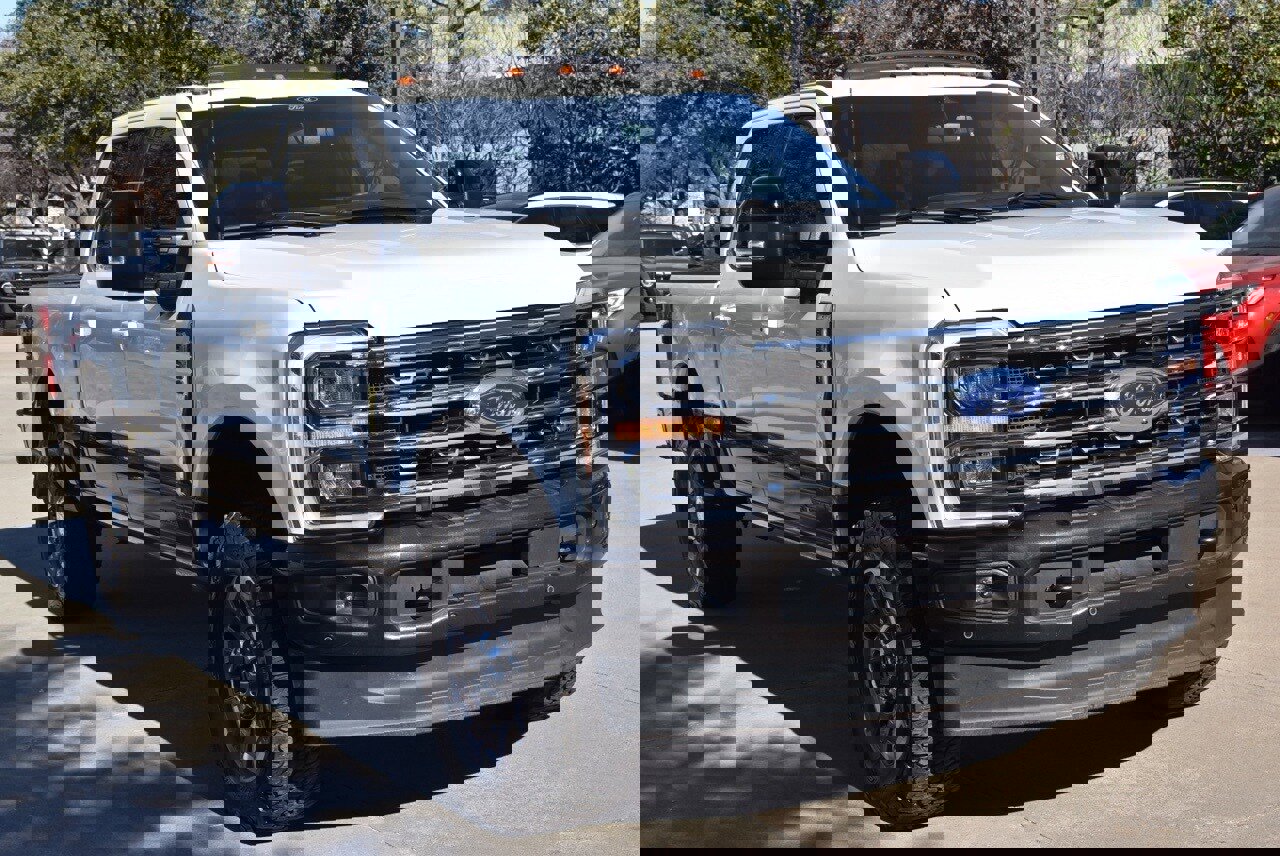 Used 2024 Ford F250 King Ranch w/ FX4 Off-Road Package image 4