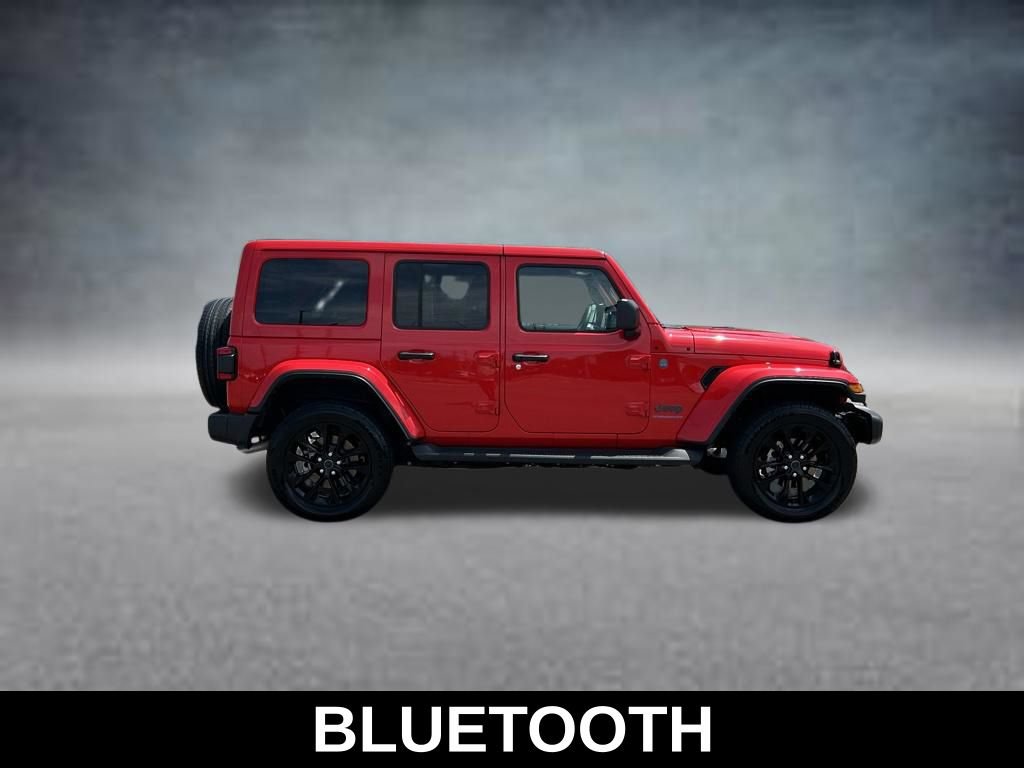 Used 2025 Jeep Wrangler Unlimited Sahara AWD/4WD image 6