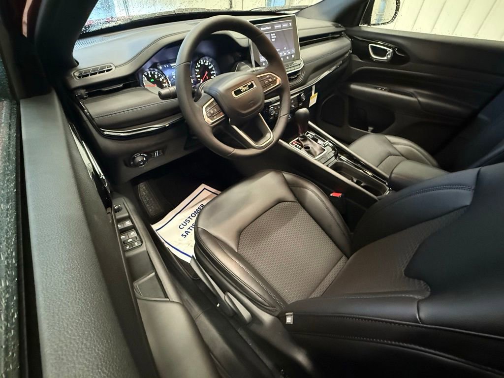 New 2026 Jeep Compass Latitude image 20