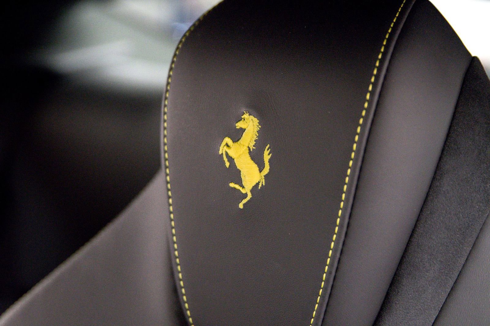 Used 2022 Ferrari Roma RWD image 19