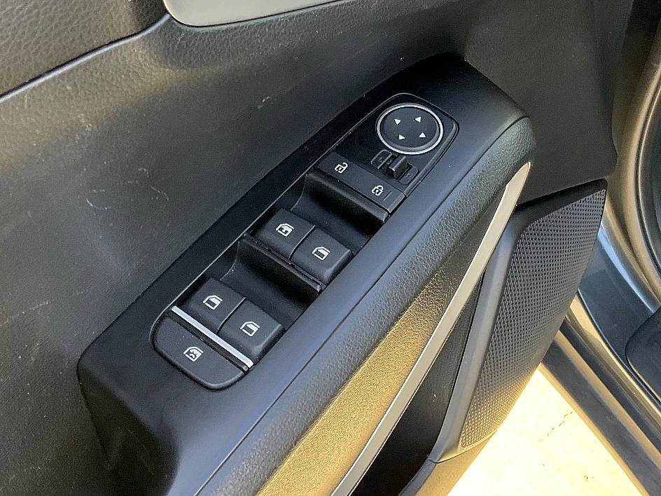 Used 2023 Kia Soul LX w/ LX Technology Package image 16