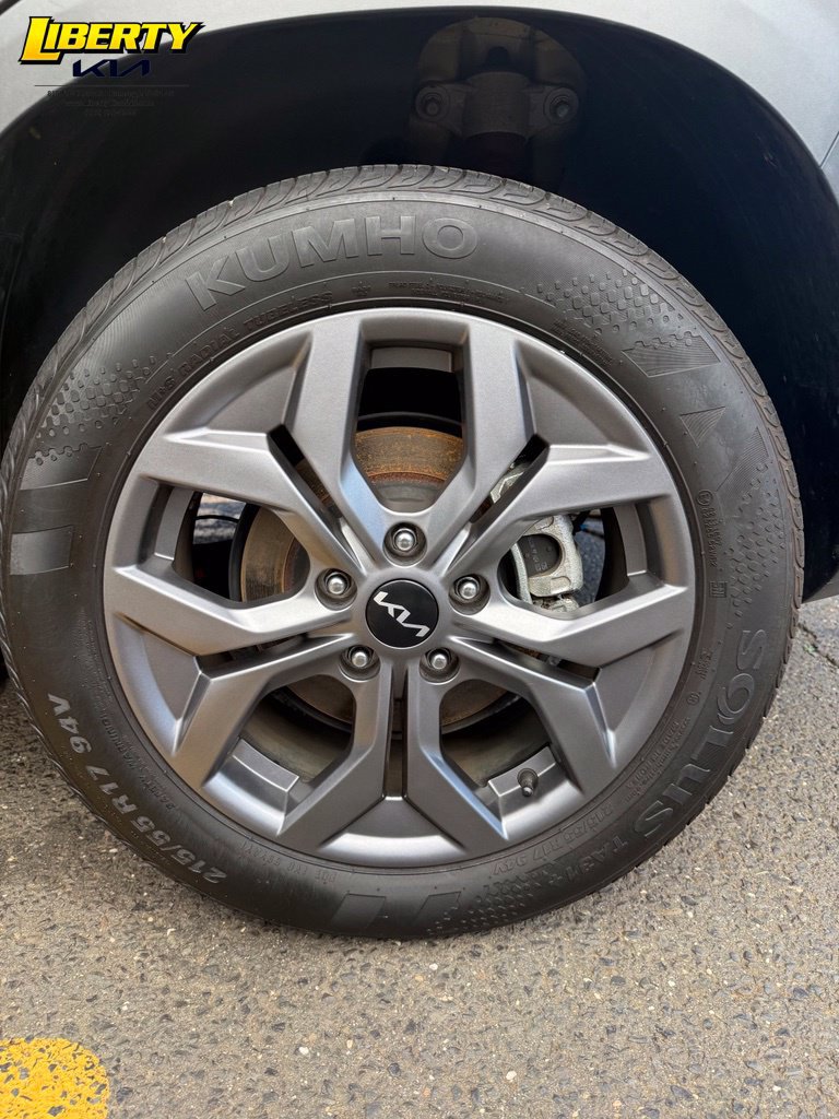 Used 2024 Kia Seltos S AWD/4WD image 16