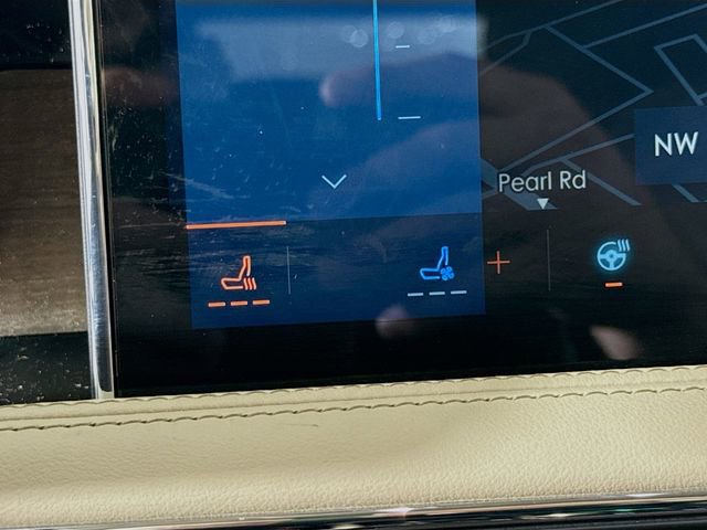 Used 2023 Lincoln Corsair Reserve w/ Equipment Group 201A image 20