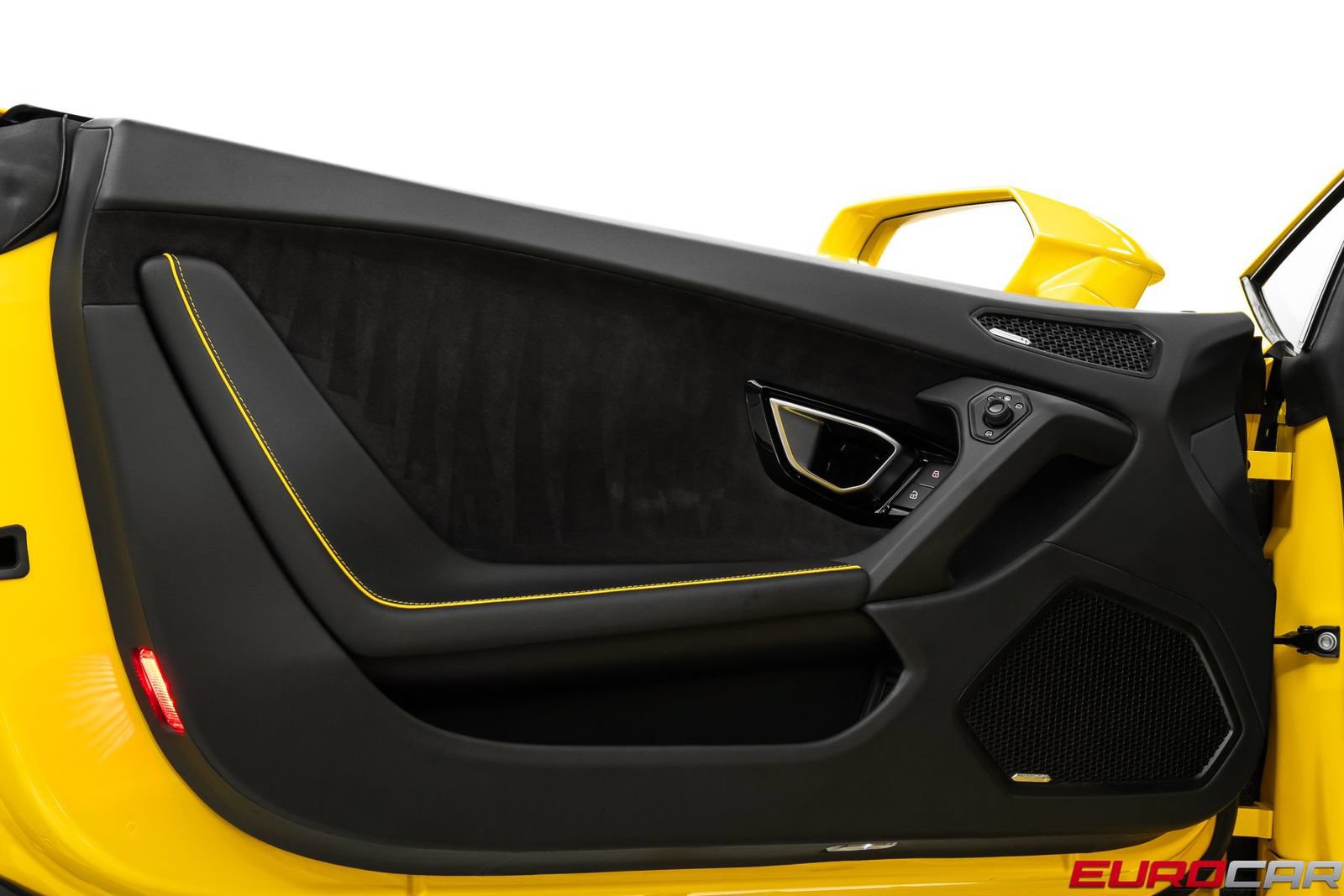 Used 2021 Lamborghini Huracan EVO RWD image 26