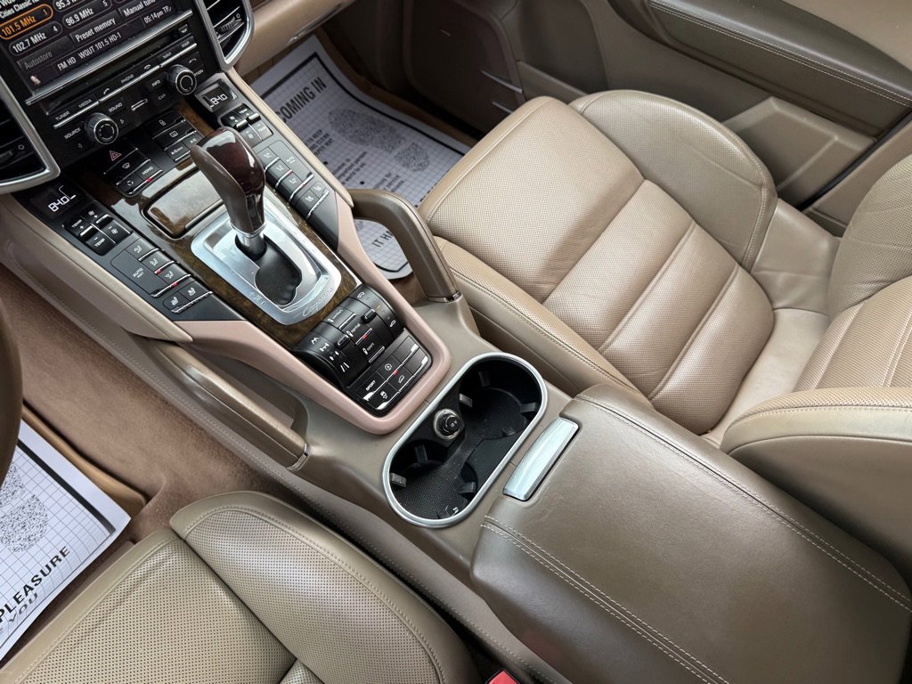 Used 2013 Porsche Cayenne Turbo w/ Premium Pkg Plus image 60
