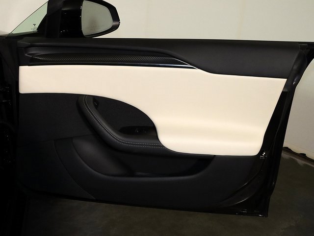 Used 2023 Tesla Model S Plaid image 33