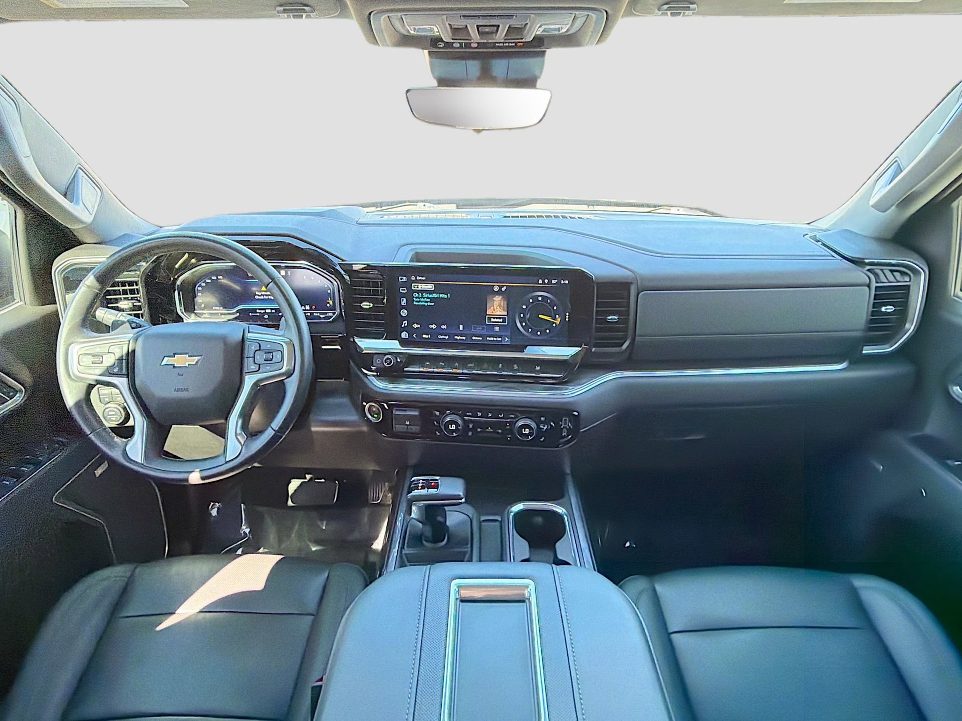 Used 2022 Chevrolet Silverado 1500 LTZ w/ LTZ Premium Package image 16