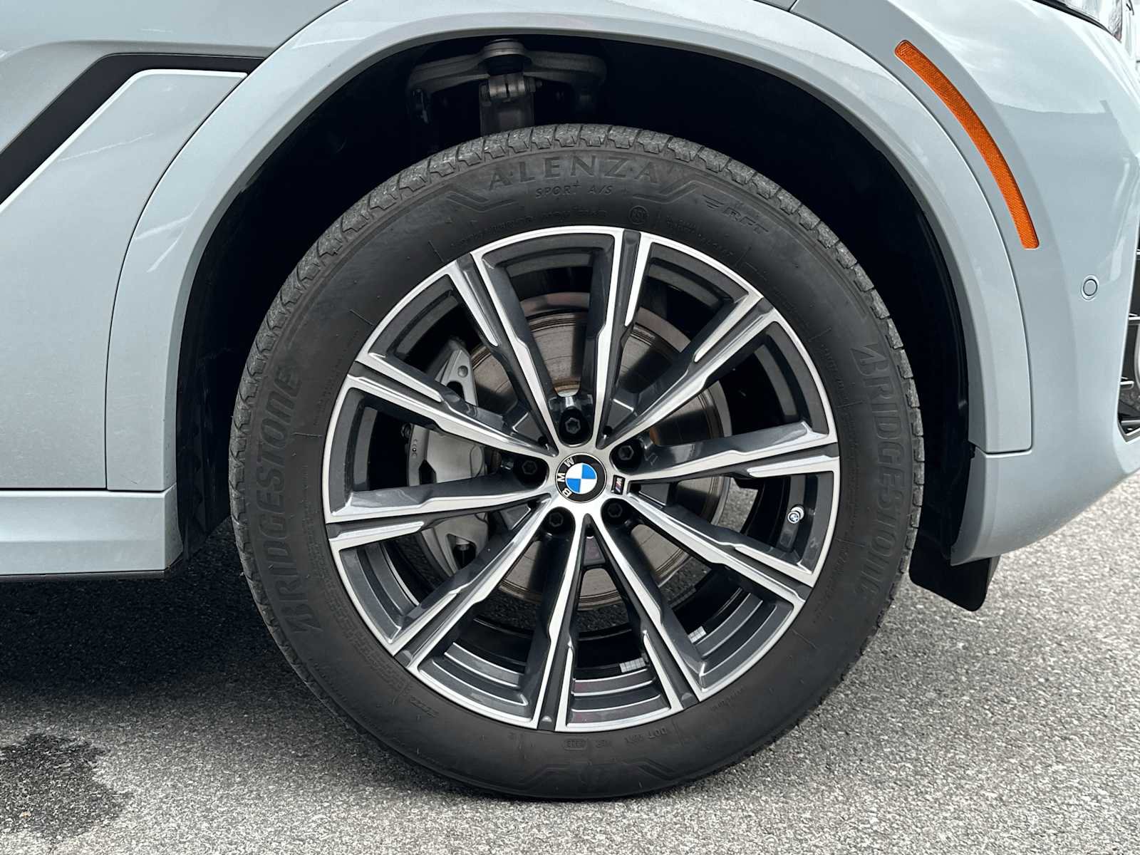 Used 2024 BMW X6 xDrive40i image 7