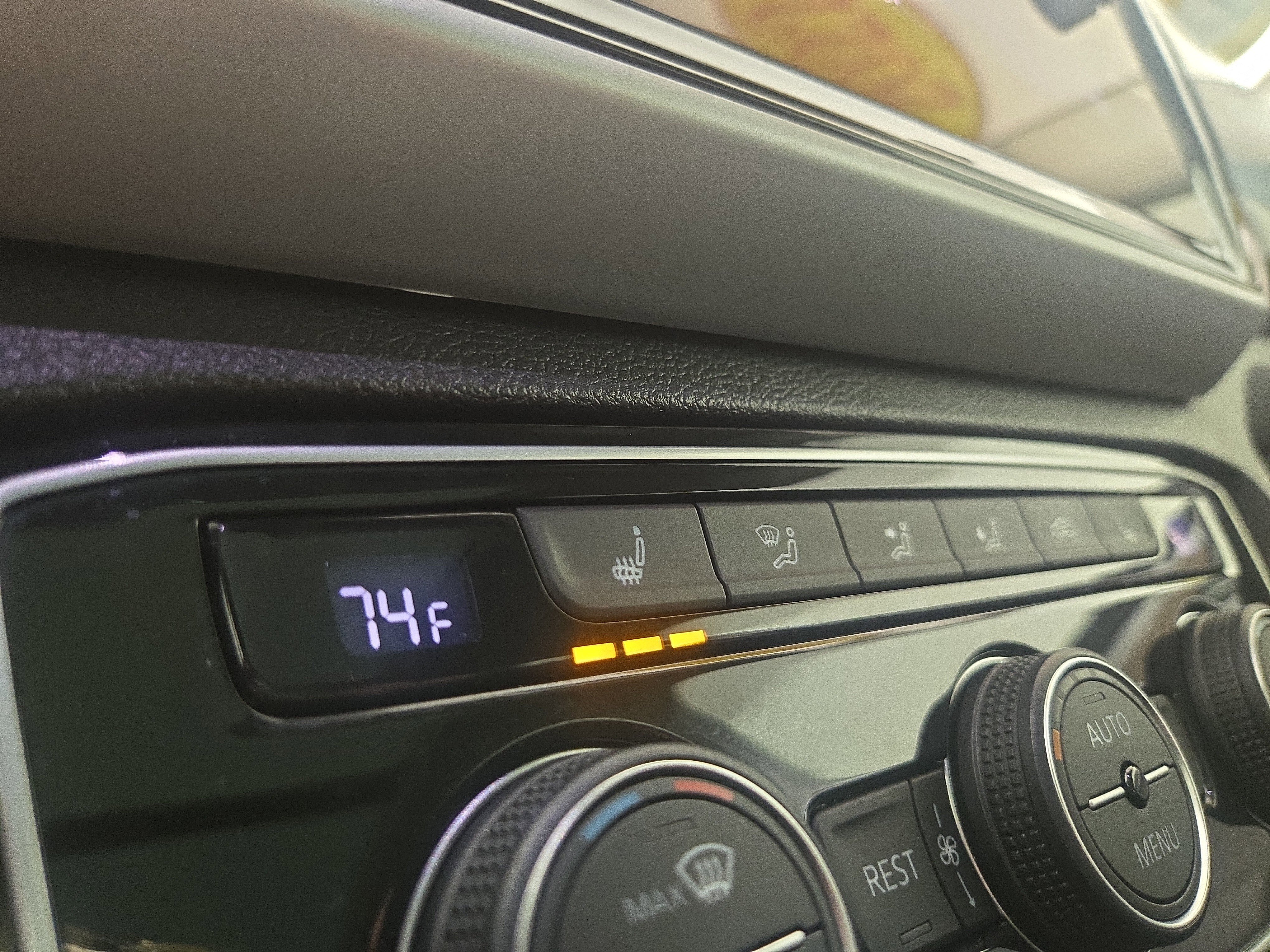 Used 2022 Volkswagen Atlas SEL image 28