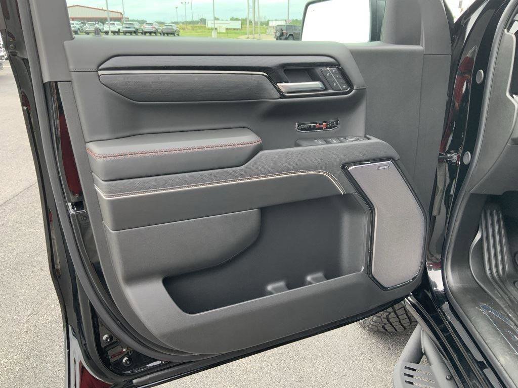 New 2025 GMC Sierra 1500 AT4X image 30