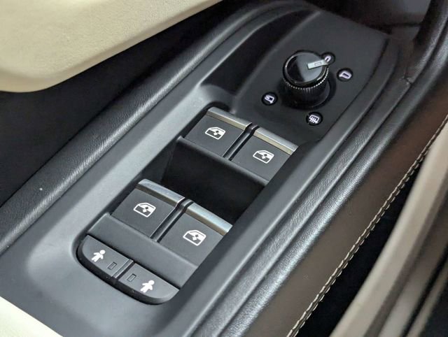 Used 2019 Lamborghini Urus image 19