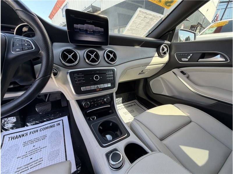 Used 2018 Mercedes-Benz CLA 250 image 29