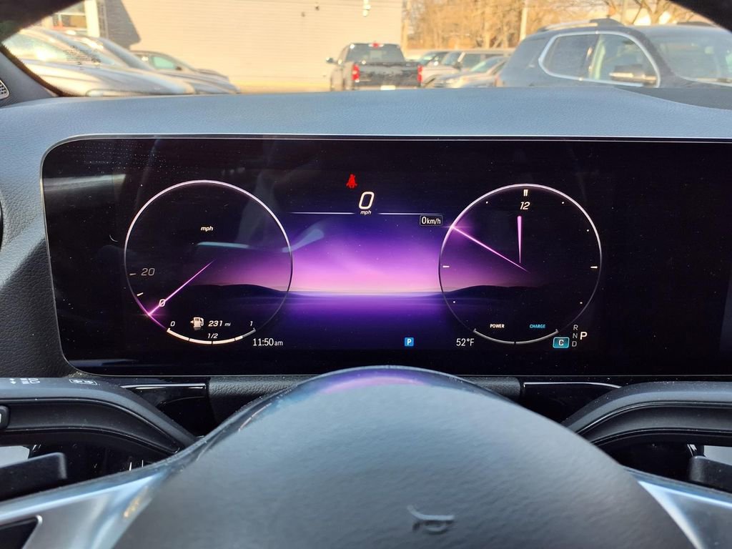 Used 2025 Mercedes-Benz GLA 250 4MATIC image 14