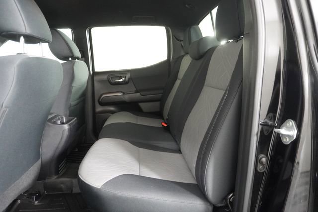 Used 2023 Toyota Tacoma TRD Off-Road w/ Technology Package AWD/4WD image 33