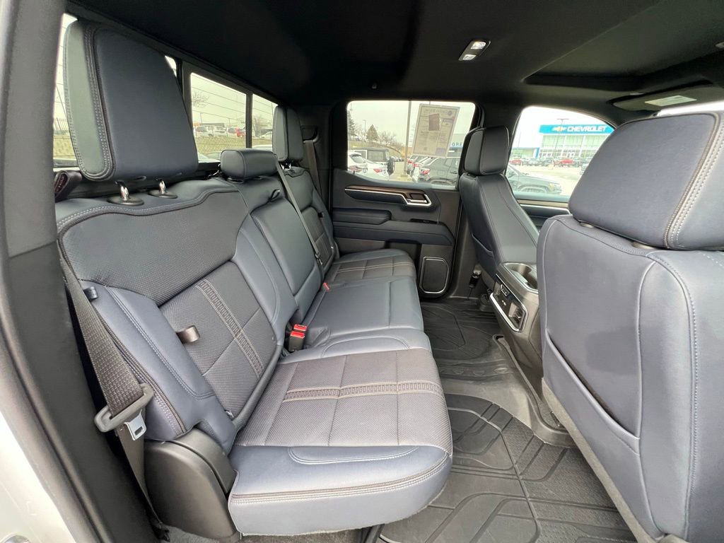 Used 2022 Chevrolet Silverado 1500 High Country w/ High Country Premium Package image 24