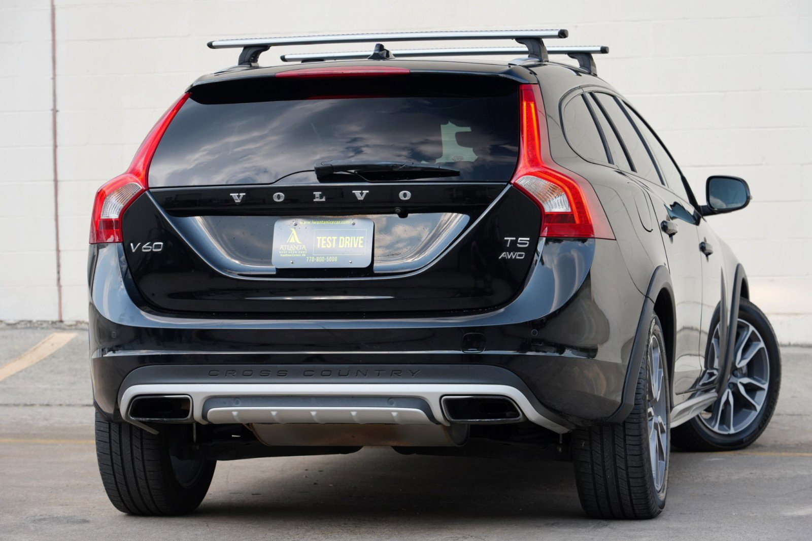 Used 2018 Volvo V60 T5 Cross Country w/ Convenience Package AWD/4WD image 4
