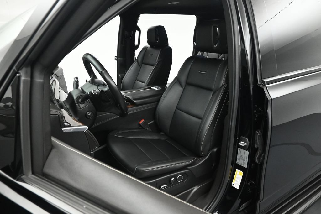 Used 2021 Cadillac Escalade ESV Luxury AWD/4WD image 9