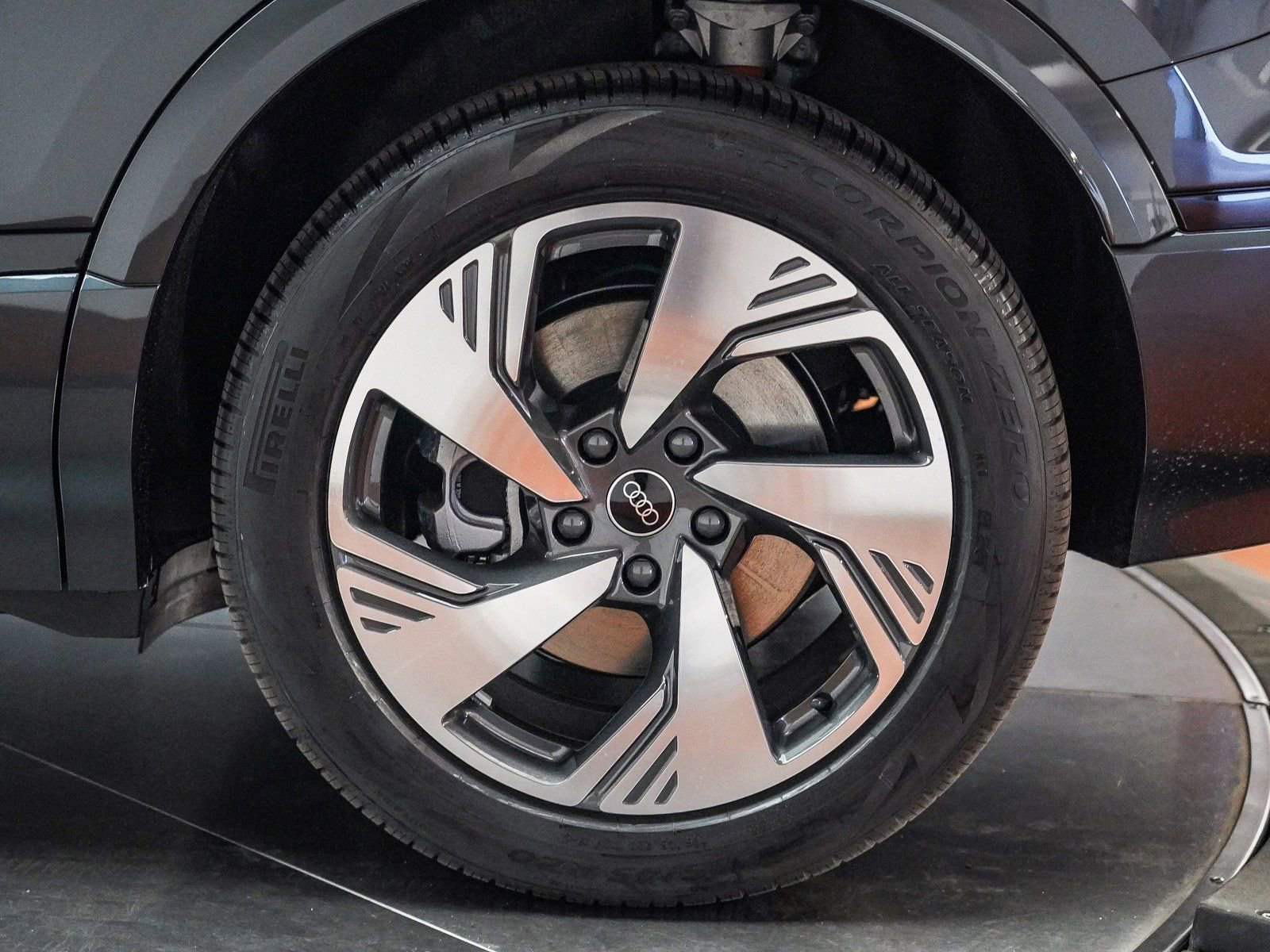 New 2025 Audi Q6 e-tron Premium AWD/4WD image 13