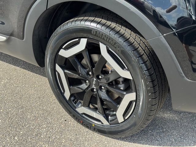 Used 2023 Kia Telluride S image 8