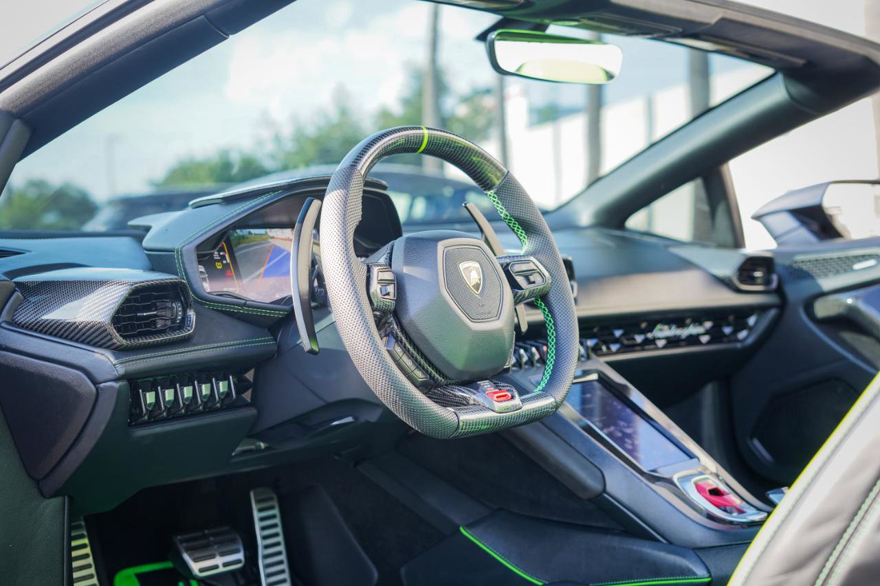 Used 2020 Lamborghini Huracan EVO AWD/4WD image 14
