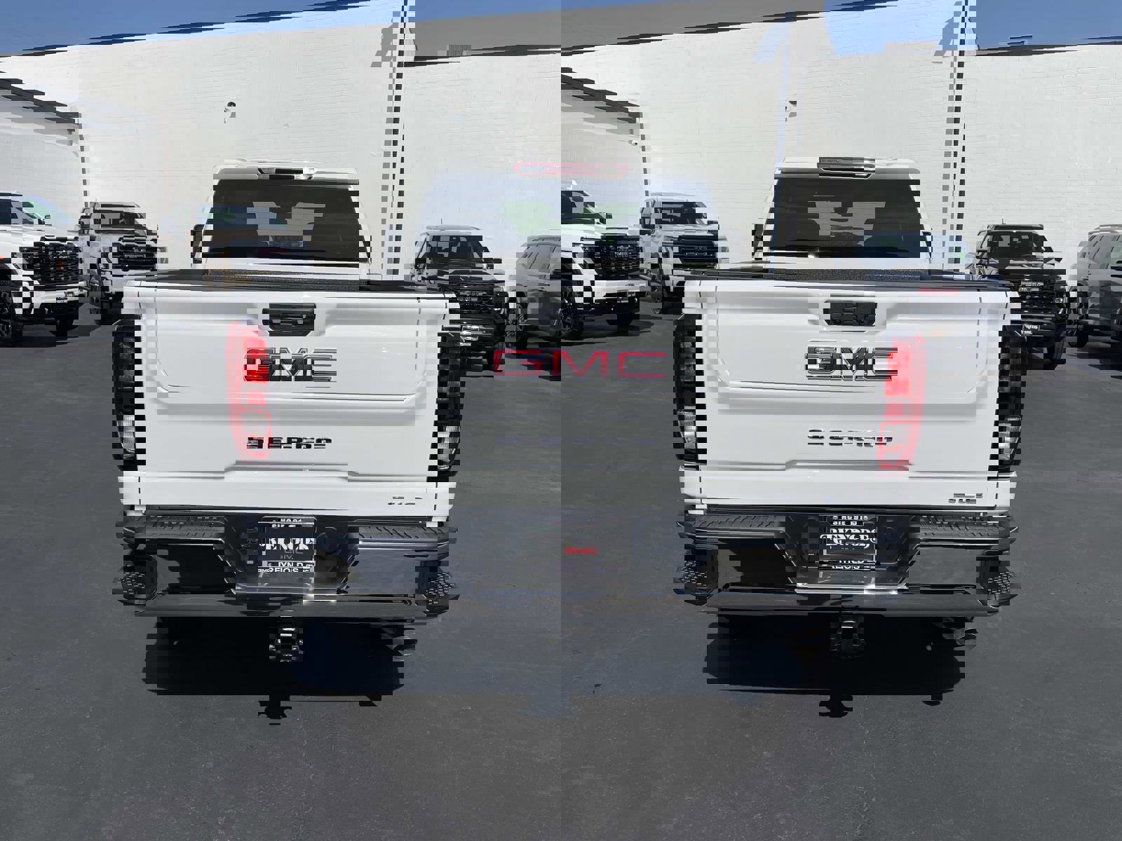 New 2026 GMC Sierra 2500 SLE w/ SLE Value Package; image 5