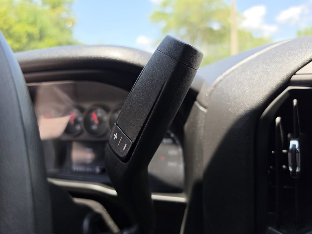 Used 2025 Chevrolet Silverado 1500 Custom AWD/4WD image 25