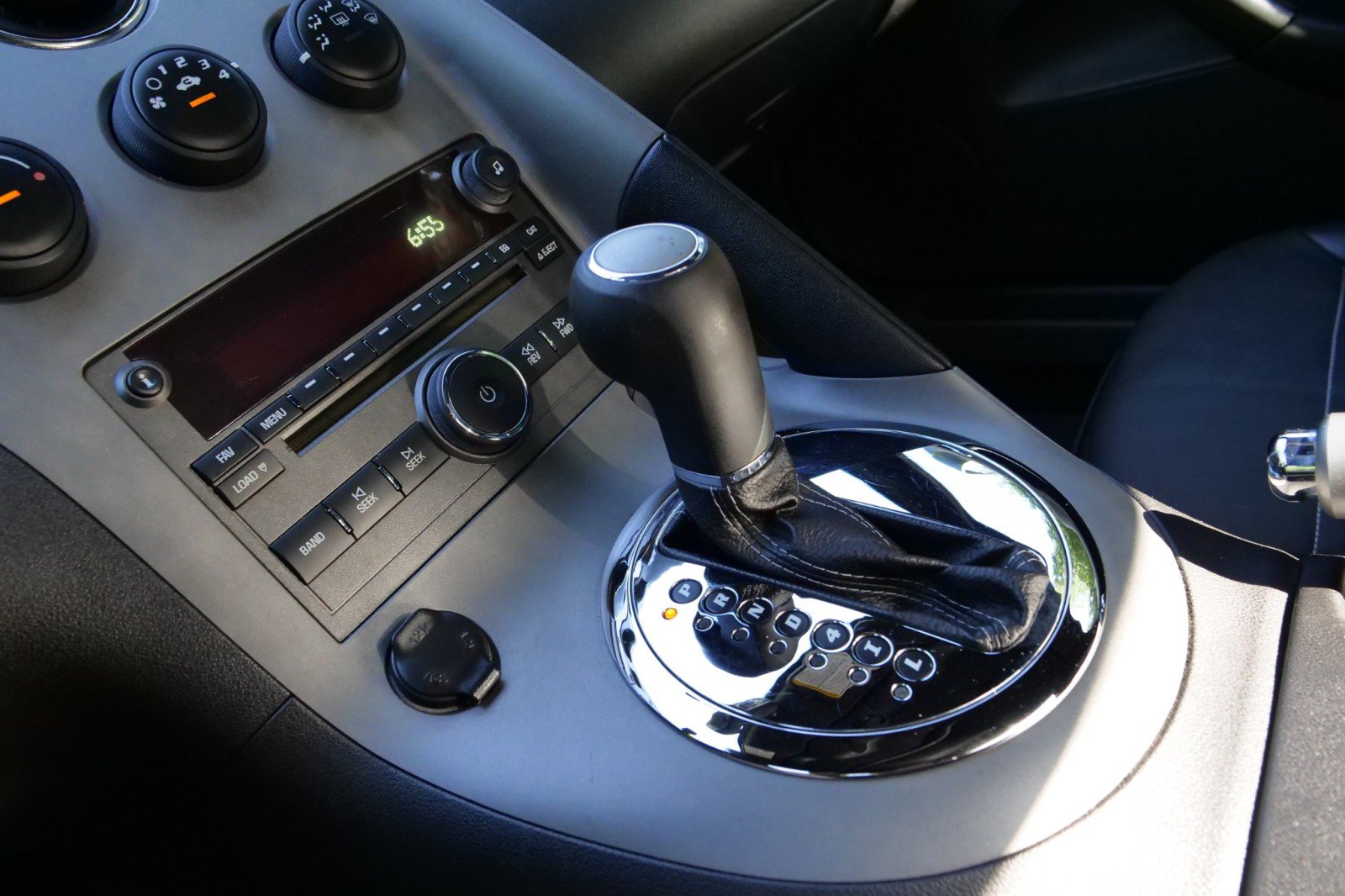 Used 2007 Pontiac Solstice Convertible w/ Premium Package RWD image 14