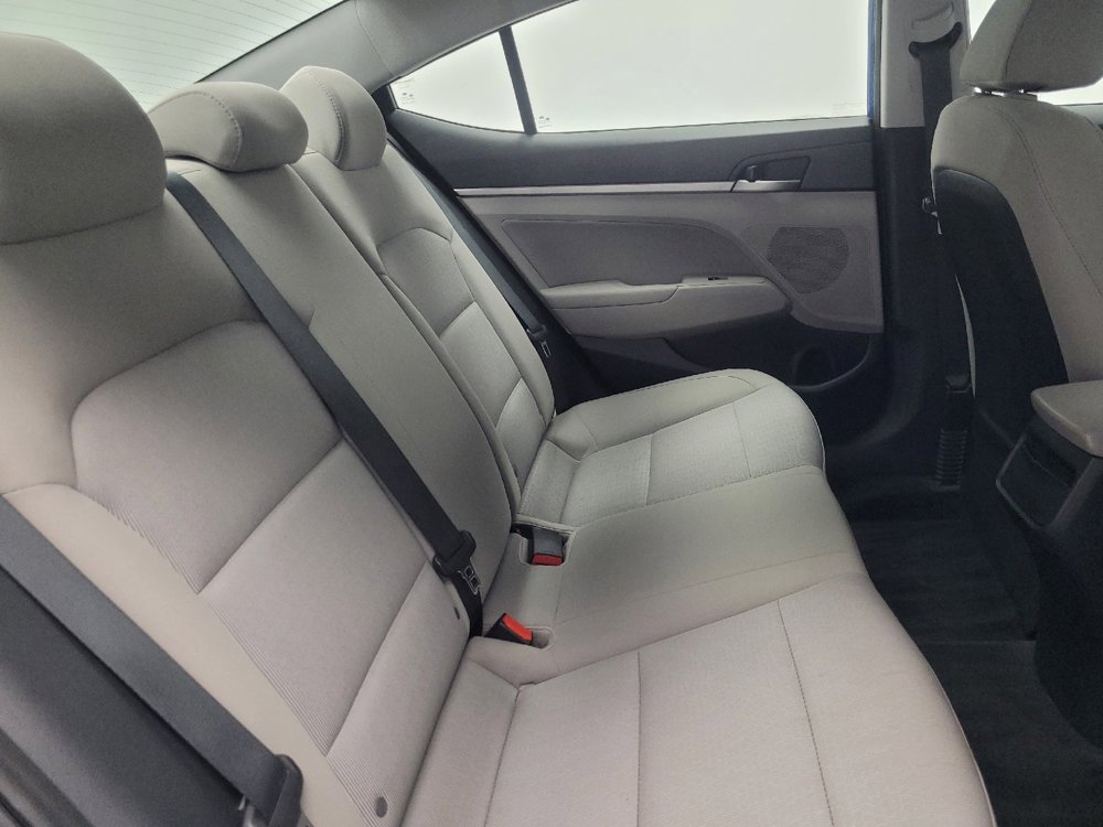 Used 2017 Hyundai Elantra SE image 19