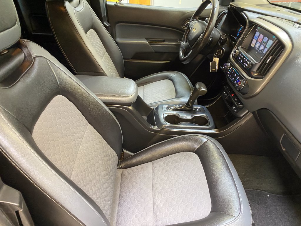 Used 2018 Chevrolet Colorado Z71 RWD image 25