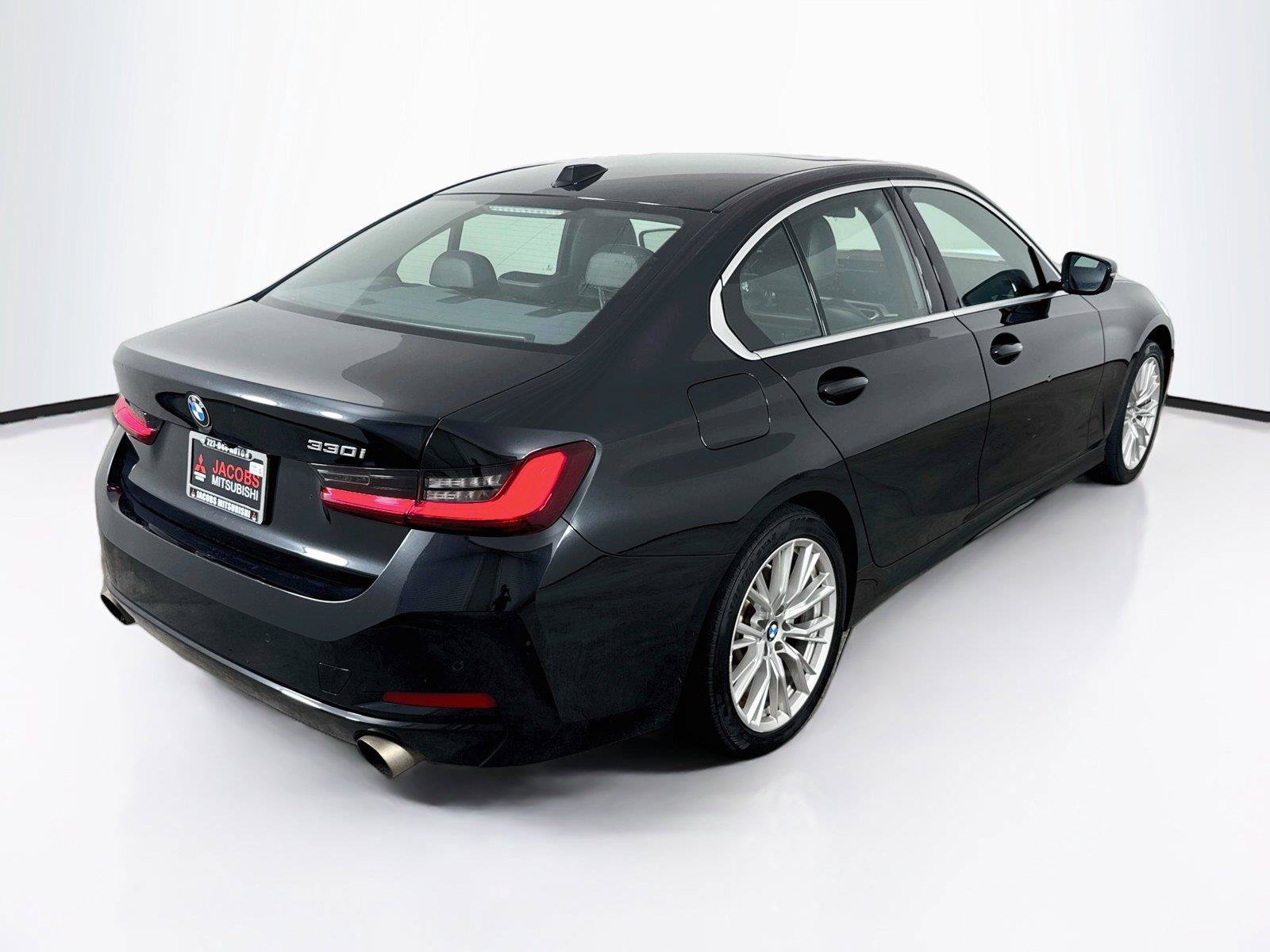 Used 2024 BMW 330i Sedan RWD image 5