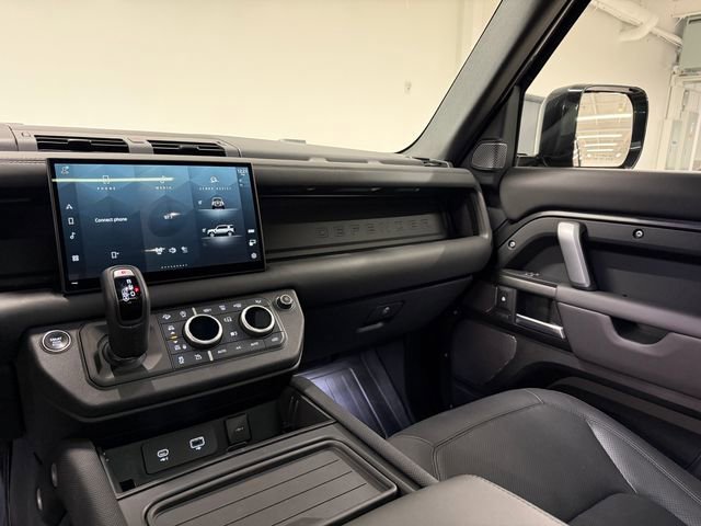 Used 2024 Land Rover Defender 110 Carpathian Edition AWD/4WD image 13