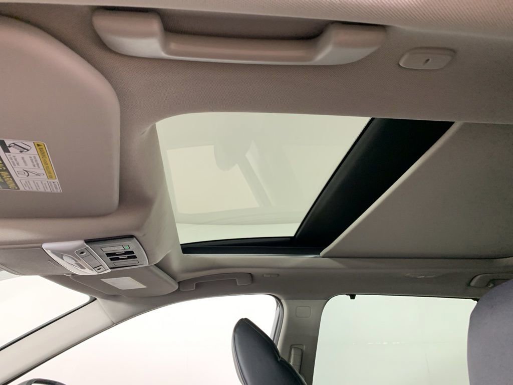 Used 2023 Nissan Rogue SV w/ SV Premium B Package image 28