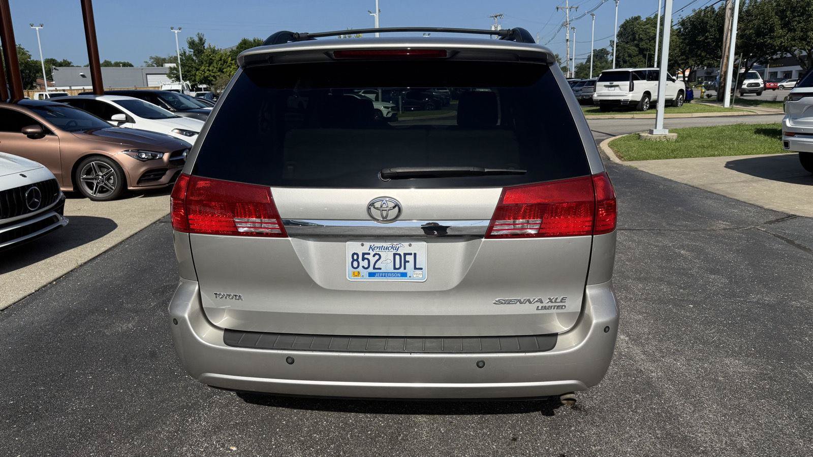Used 2004 Toyota Sienna XLE Limited FWD image 4