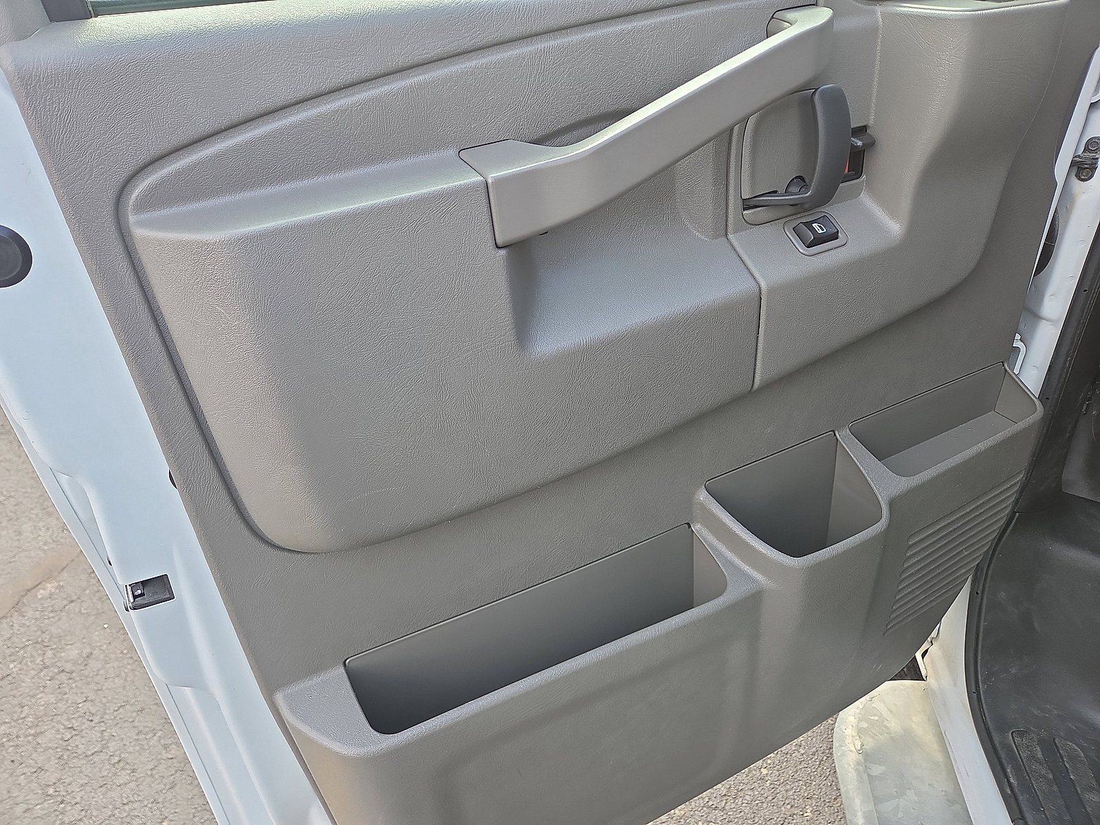 Used 2024 Chevrolet Express 2500 Work Van w/ Driver Convenience Package image 14