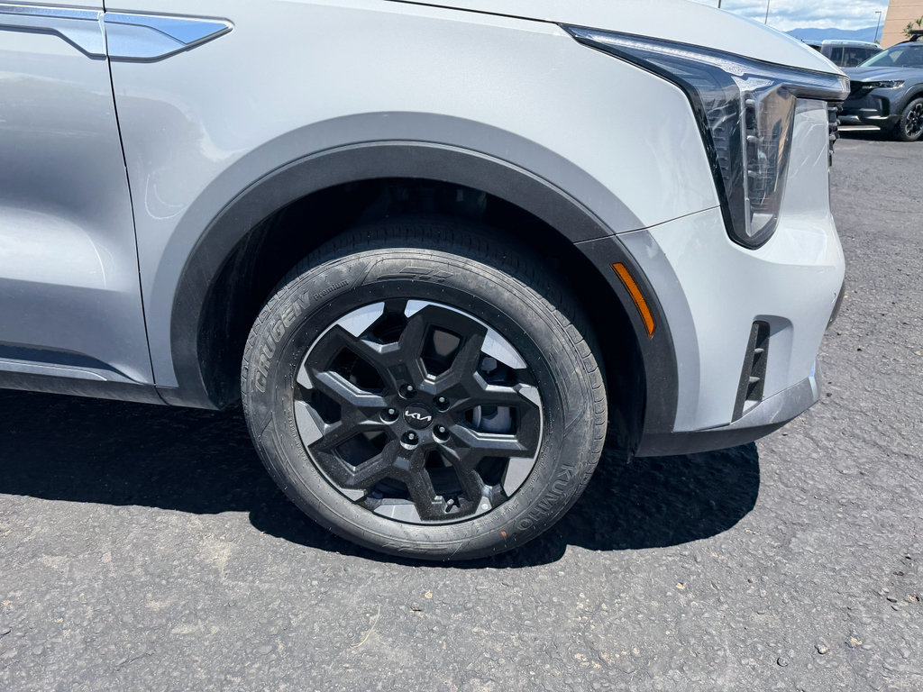 Used 2025 Kia Sorento S AWD/4WD image 5