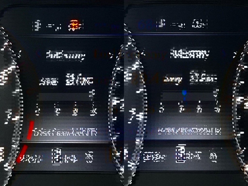 Used 2024 Nissan Frontier SV image 16