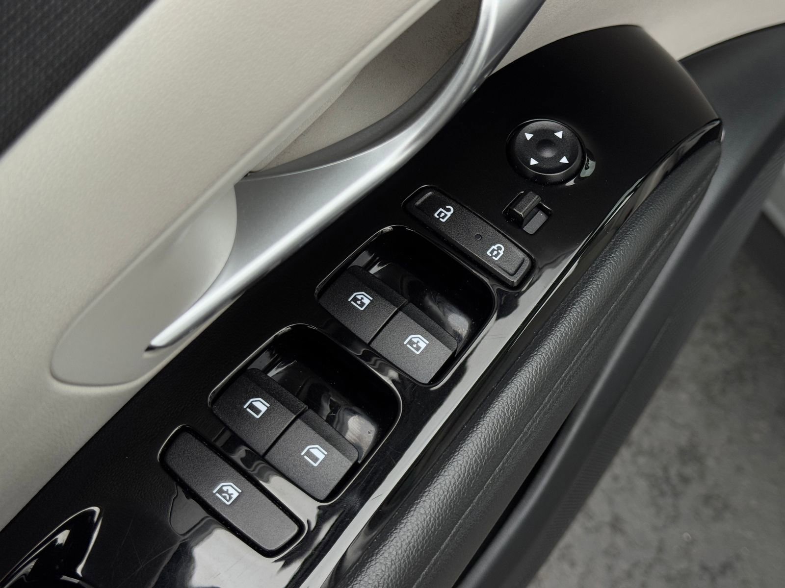 Used 2023 Hyundai Tucson Limited AWD/4WD image 12