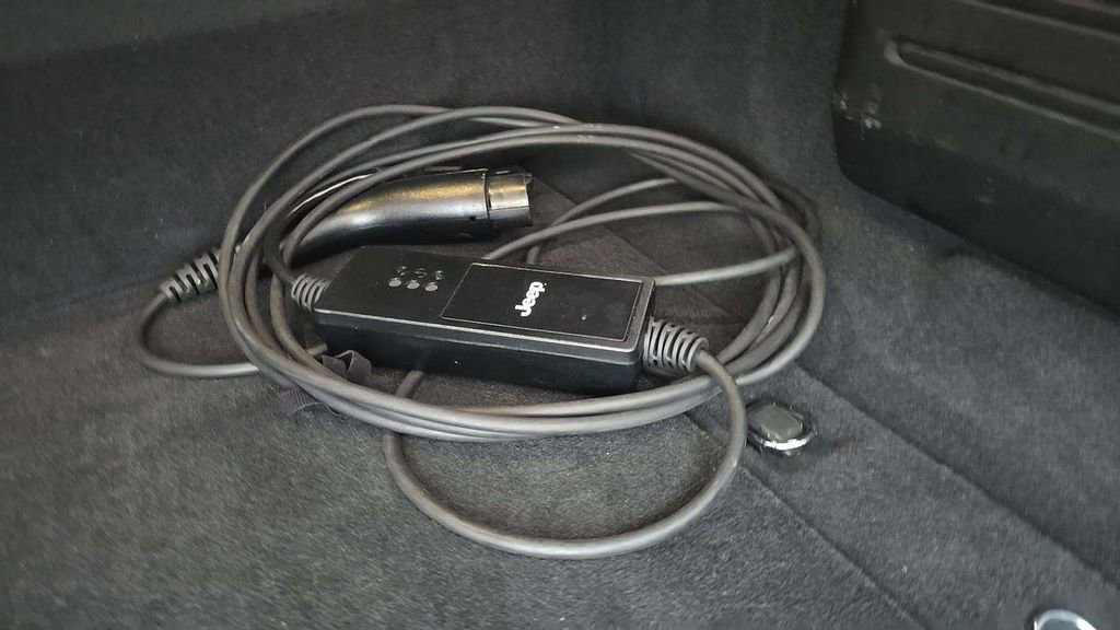 Used 2024 Jeep Wrangler Unlimited Rubicon 4xe image 18