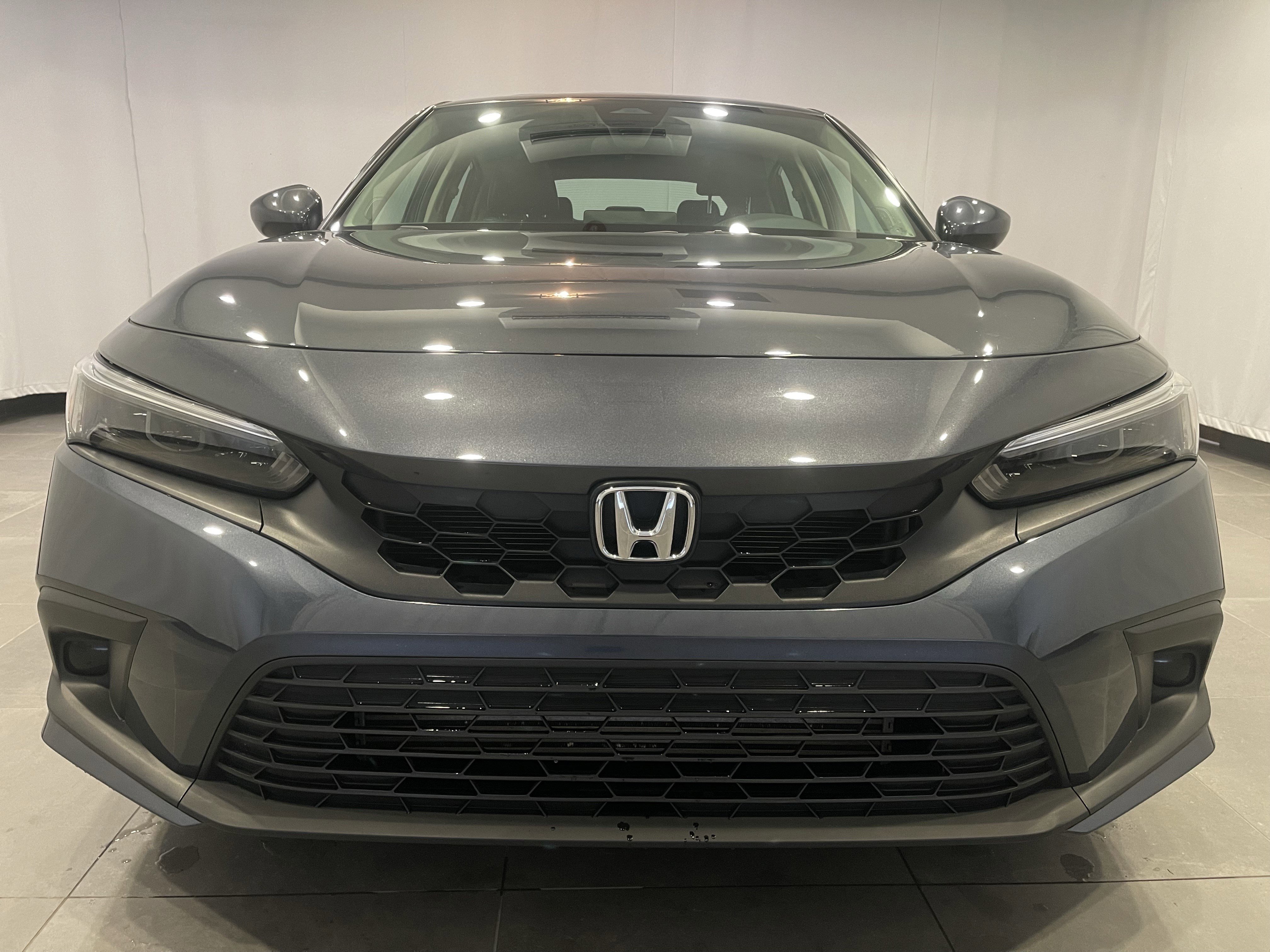 Used 2022 Honda Civic EX-L image 2