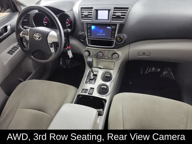 Used 2013 Toyota Highlander Plus AWD/4WD image 32