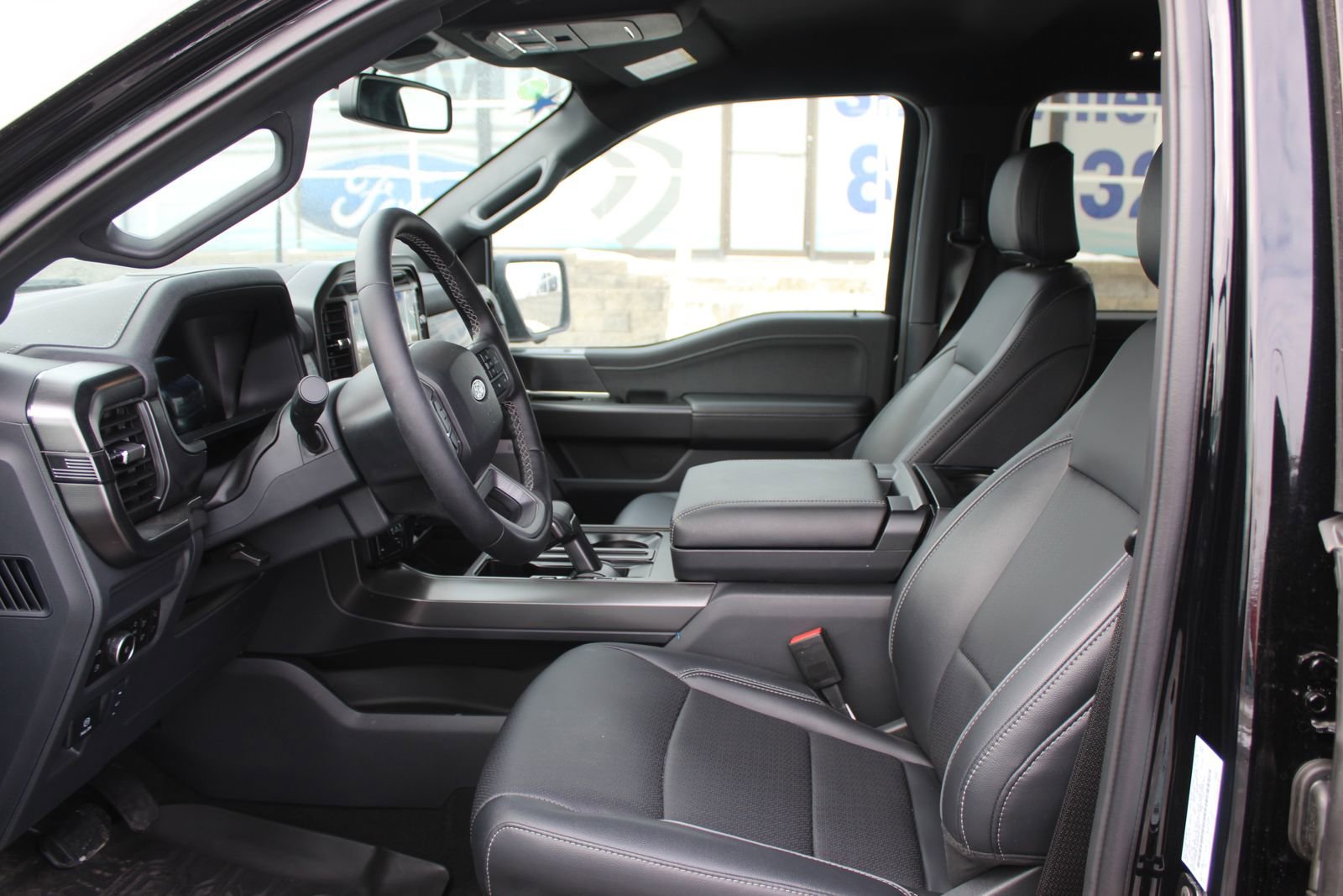 New 2025 Ford F150 Lariat w/ Equipment Group 501A Mid image 26