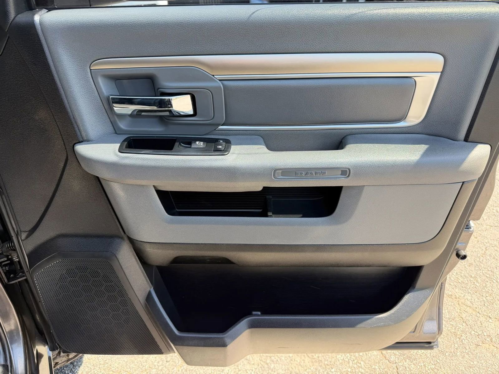 Used 2014 RAM 3500 Big Horn image 23