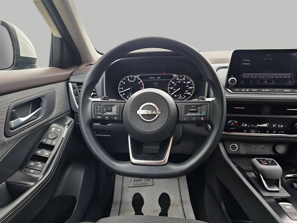 Used 2023 Nissan Rogue SV AWD/4WD image 18
